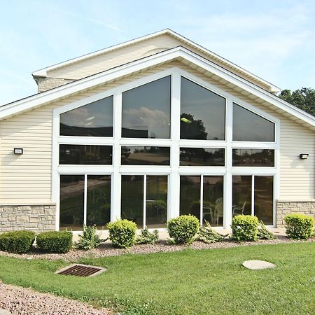 Crown Pointe Lodge; BW Signature Collection Farmington Exterior photo